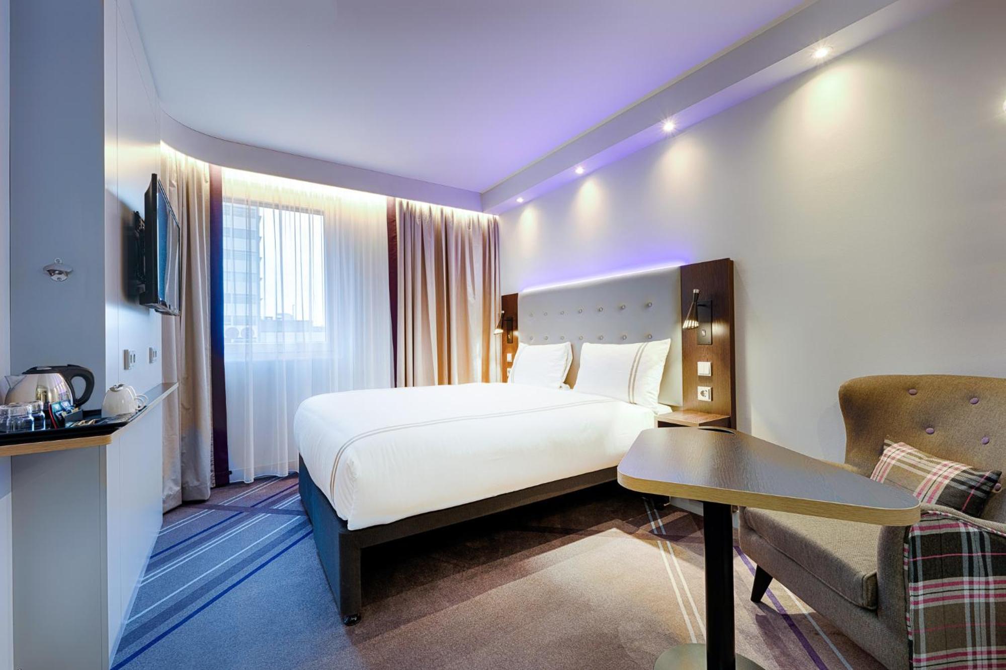 Premier Inn Berlin City Wilmersdorf Екстер'єр фото