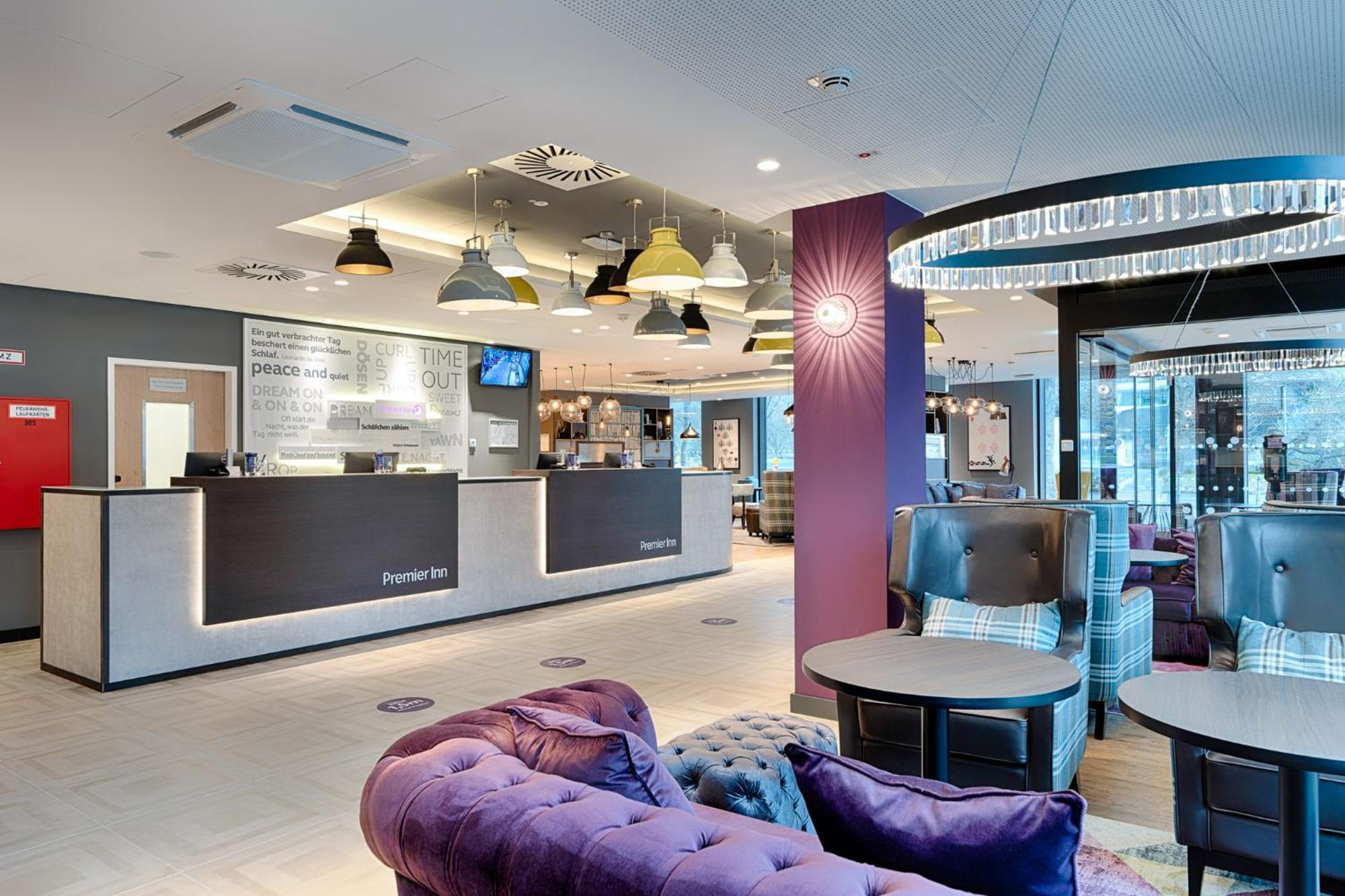 Premier Inn Berlin City Wilmersdorf Екстер'єр фото